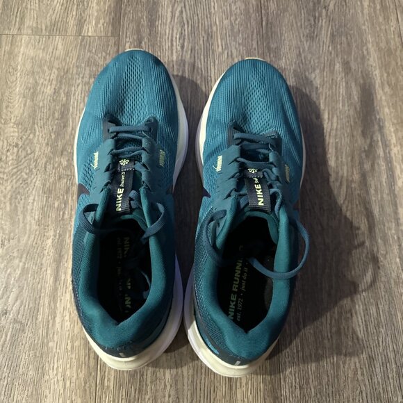 Athletic_Shoes